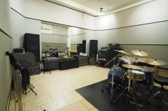 神奈川のショップ sound studio U-Be Ast
