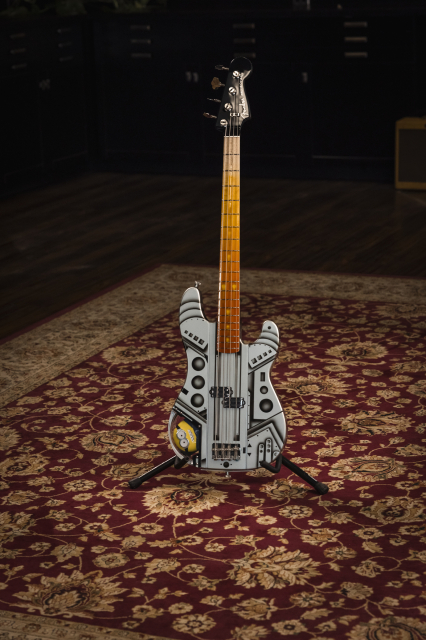 Fender OTTO’S MOON BASS