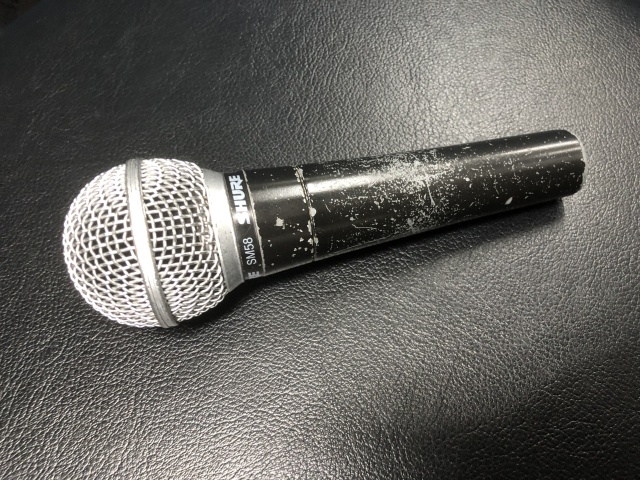 SHURE SM58