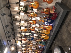 東京の音楽情報 クロサワ楽器 池袋店 エレキ本館 地下売り場